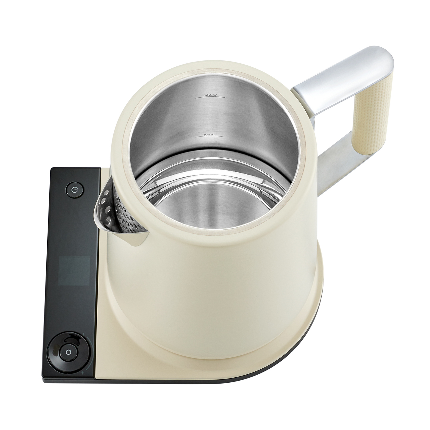 Brewed tea decanting from upper pot to glass demonstrating steady pour spout