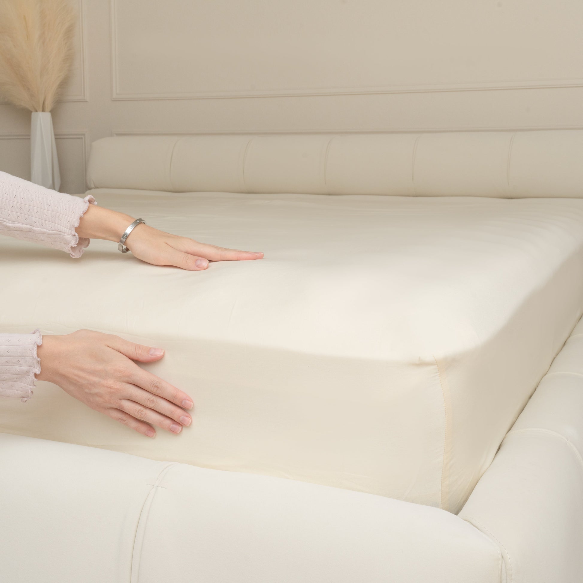 Organic sateen fitted sheet sizing chart graphic listing all standard mattress depths