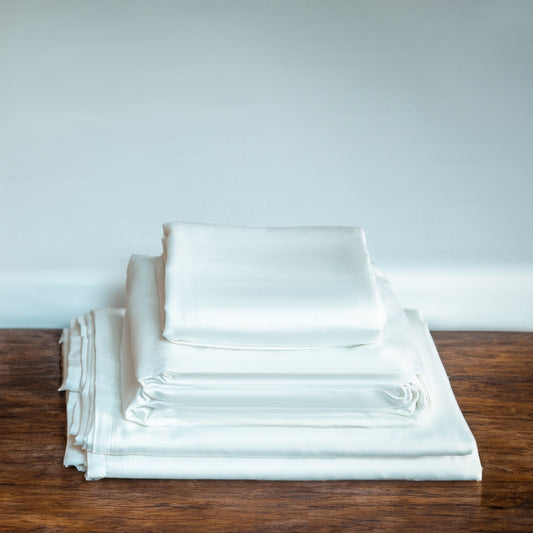Eucalyptus Silk Sheets – Cooling, Breathable & Hypoallergenic | Luxury Comfort